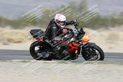 media/Dec-01-2025-Moto Forza (Mon) [[2daa91e15f]]/3-Beginner Group/Session 2 (Turn 7 Inside Pans)/